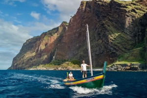 Funchal: Oförglömlig solnedgång på en typisk Xavelha-båt