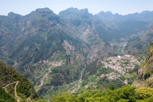 Do Funchal - Nun's Valley Tuk Tuk Tour (2h30)