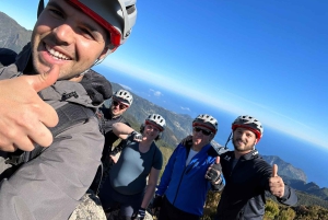 PASSEIO DE BICICLETA FÁCIL EM LEVADA