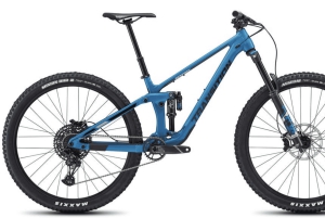 PASSEIO DE BICICLETA FÁCIL EM LEVADA