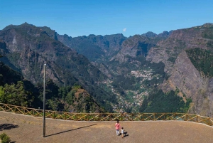Flowers Of The Forest, Câmara de Lobos 4x4 Jeep Tour