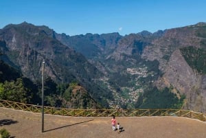 Flowers Of The Forest, Câmara de Lobos 4x4 Jeep Tour