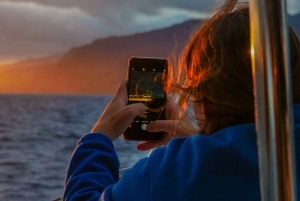 Da Funchal: Crociera al tramonto a Cabo Girao su catamarano di lusso