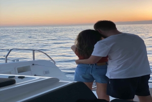 Da Funchal: Crociera al tramonto a Cabo Girao su catamarano di lusso