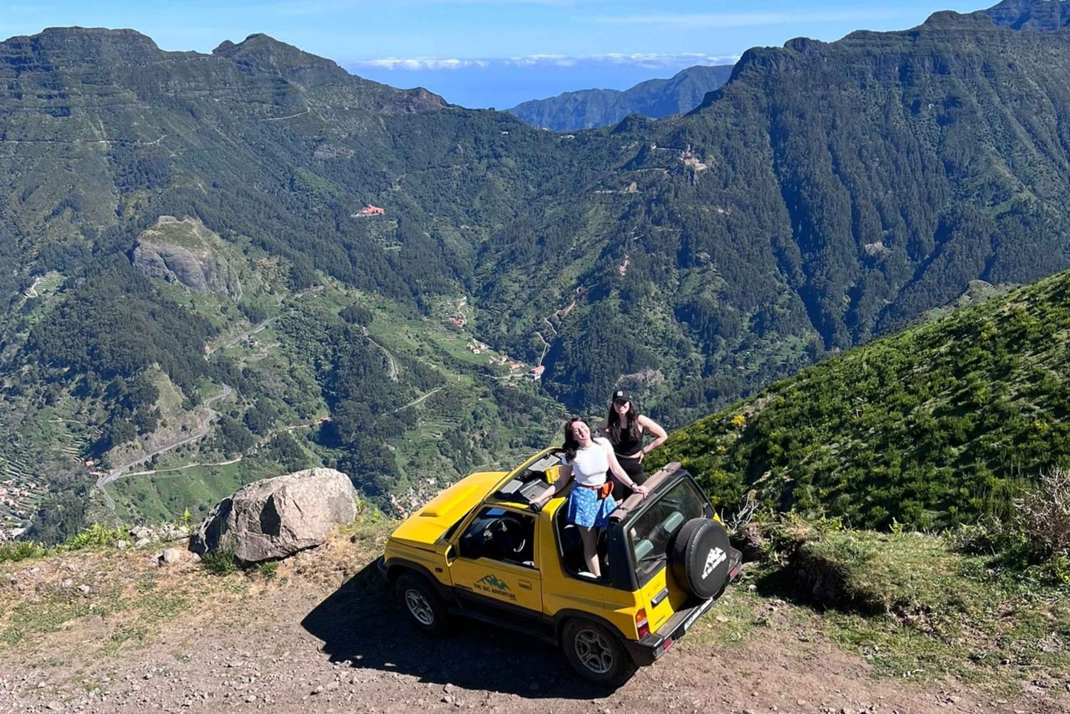 Fra Funchal: Guidet tur i en jeep i Madeira-bjergene