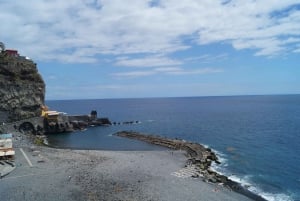 From Funchal: Levada Nova Hiking Tour with stopover at beach