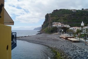 From Funchal: Levada Nova Hiking Tour with stopover at beach