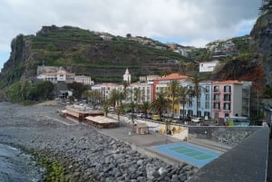 From Funchal: Levada Nova Hiking Tour with stopover at beach