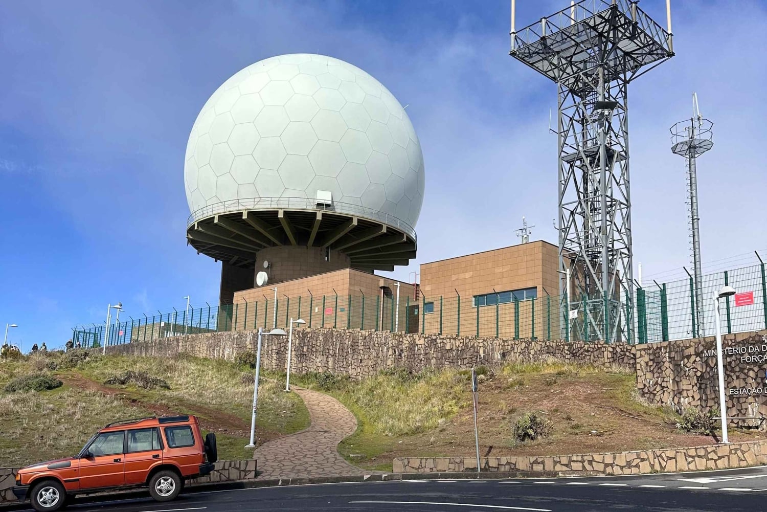 Vanuit Funchal: privétour in een jeep door het oosten of westen