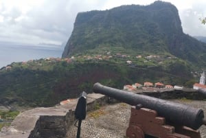 From Funchal: Santana and Pico do Areeiro East Island Tour