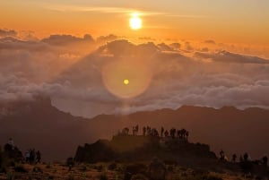 From Funchal: Sunrise at Pico do Arieiro with Breakfast