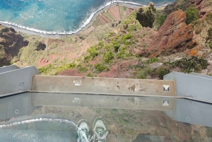 From Funchal: Tuk Tuk Tour to Camara de Lobos and Cabo Girao