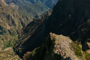 De Madère aux sentiers PR1 et PR1.2 - Du Pico Ruivo à Arieiro