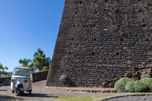 Funchal : 1 hour City Tour by Tuk-Tuk