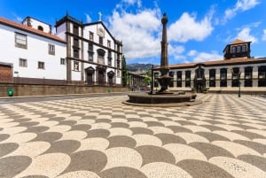 Funchal: Hop-On Hop-Off Bus Tour