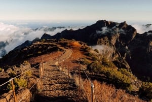 Funchal: Sunrise Pico do Arieiro & Pico Ruivo Hike Transfer