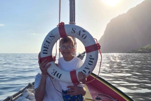 Funchal: Exklusive Tour auf einem typischen Xavelha-Boot