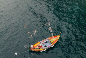 Funchal: Exklusive Tour auf einem typischen Xavelha-Boot