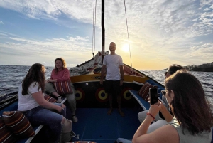 Funchal: Exklusive Tour auf einem typischen Xavelha-Boot