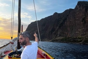 Funchal: Exklusive Tour auf einem typischen Xavelha-Boot