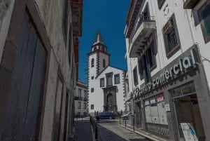 Funchal: City Highlights Tuk-Tuk Tour