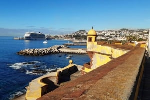 Funchal: famous places and magical corners.