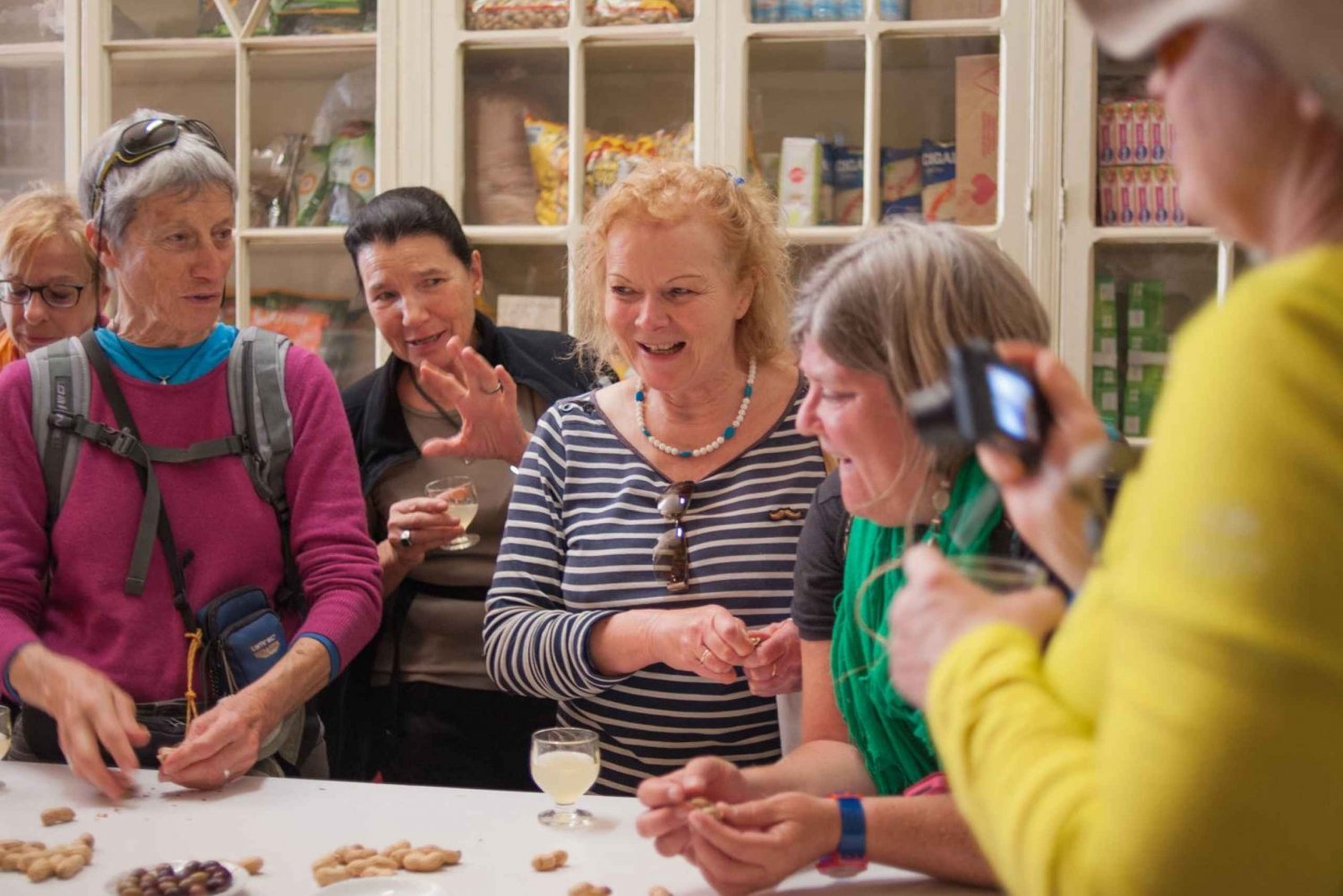 Madeira: Food and Wine Walking Tour in Funchal