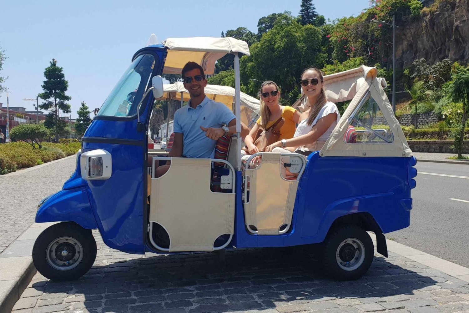 Funchal: Guided City Tuk-Tuk Tour