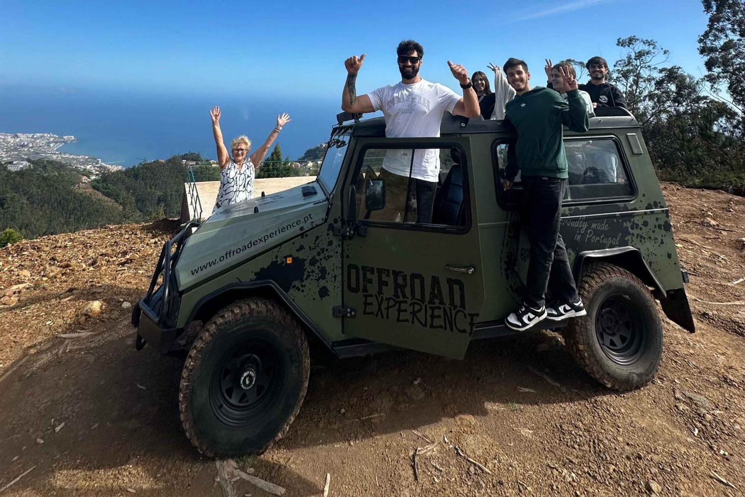 Funchal: Halvdagstur i jeep med Cabo Girão Skywalk