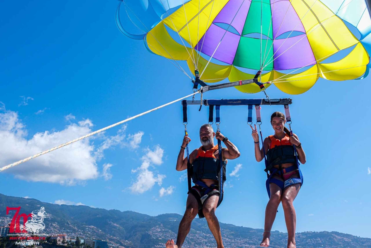 Funchal: Parasailing-tur på Madeiras kyst