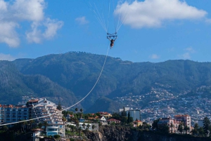 Funchal: Parasailing-tur på Madeiras kyst