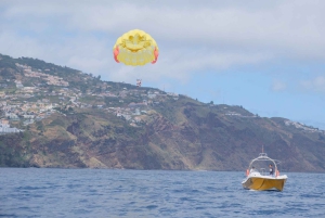Funchal: Parasailing-tur på Madeiras kyst