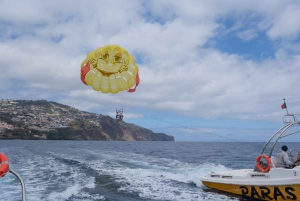 Funchal: Parasailing-tur på Madeiras kyst