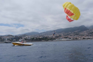 Funchal: Parasailing-tur på Madeiras kyst