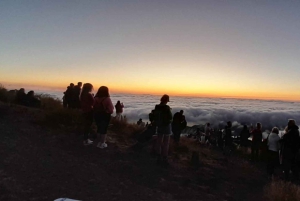Funchal: Pico do Arieiro Sunrise Jeep Tour with Pickup