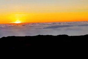 Funchal: Pico do Arieiro Sunrise Jeep Tour with Pickup