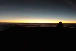 Funchal: Pico do Arieiro Sunrise Jeep Tour with Pickup