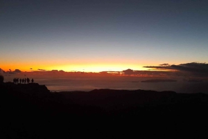 Funchal: Pico do Arieiro Sunrise Jeep Tour with Pickup