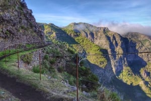Funchal: Pico Grande Guided Hike with Curral das Freiras