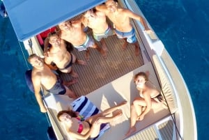 Funchal: Privat bådtur med snorkling og paddleboarding op til 11 personer