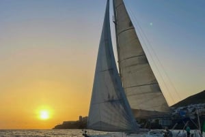 Funchal: Private Sailing Sunrise, Sunset & Moonlight Cruises