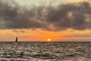 Funchal: Private Sailing Sunrise, Sunset & Moonlight Cruises