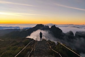 Funchal: Privat solnedgangsvandring til Pico Ruivo med henting på hotellet