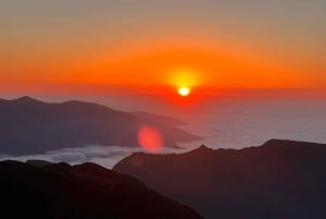 Madeira: Sunrise Hike Transfer to Pico do Arieiro (PR1)
