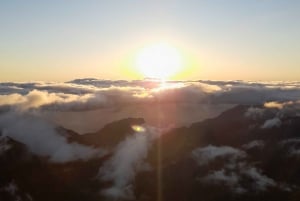 Funchal: Sunrise with Breakfast & East and West Madeira Tour