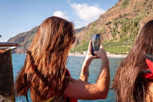 Funchal: Thrilling Speedboat tour - Madeira sparkling waters