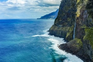 Funchal till Praia do Seixal: Transfer för stranddag