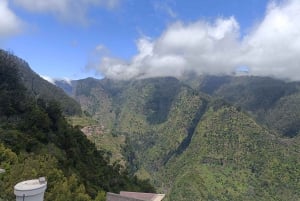 Half Day Tour 4x4 Camara de Lobos Glass Botton View