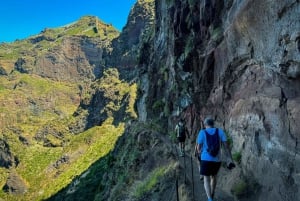 Hiking in Madeira: From Pico Areeiro to Pico Ruivo