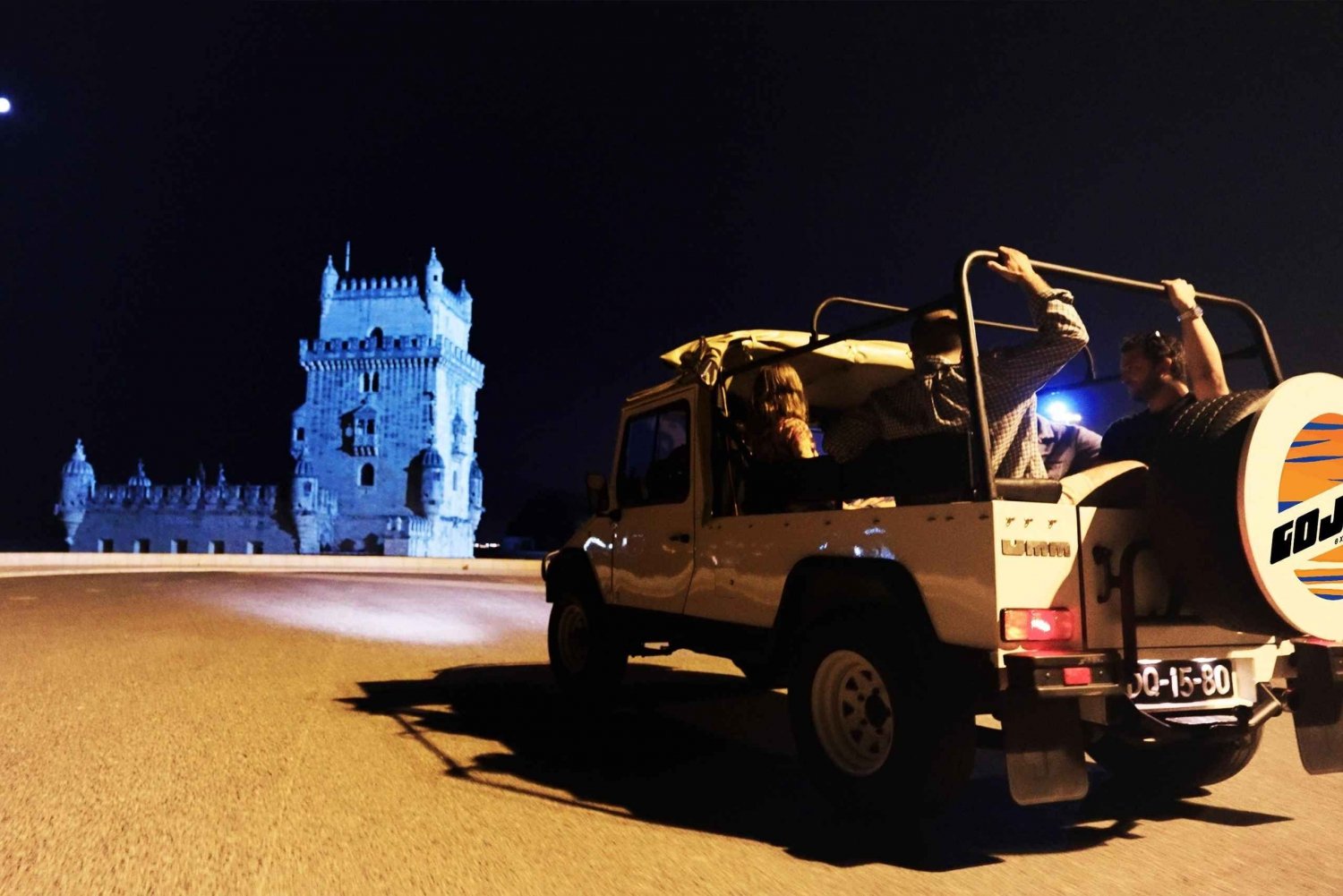 Lisbon by Night: Vintage Jeep with Drink Tastings ;)